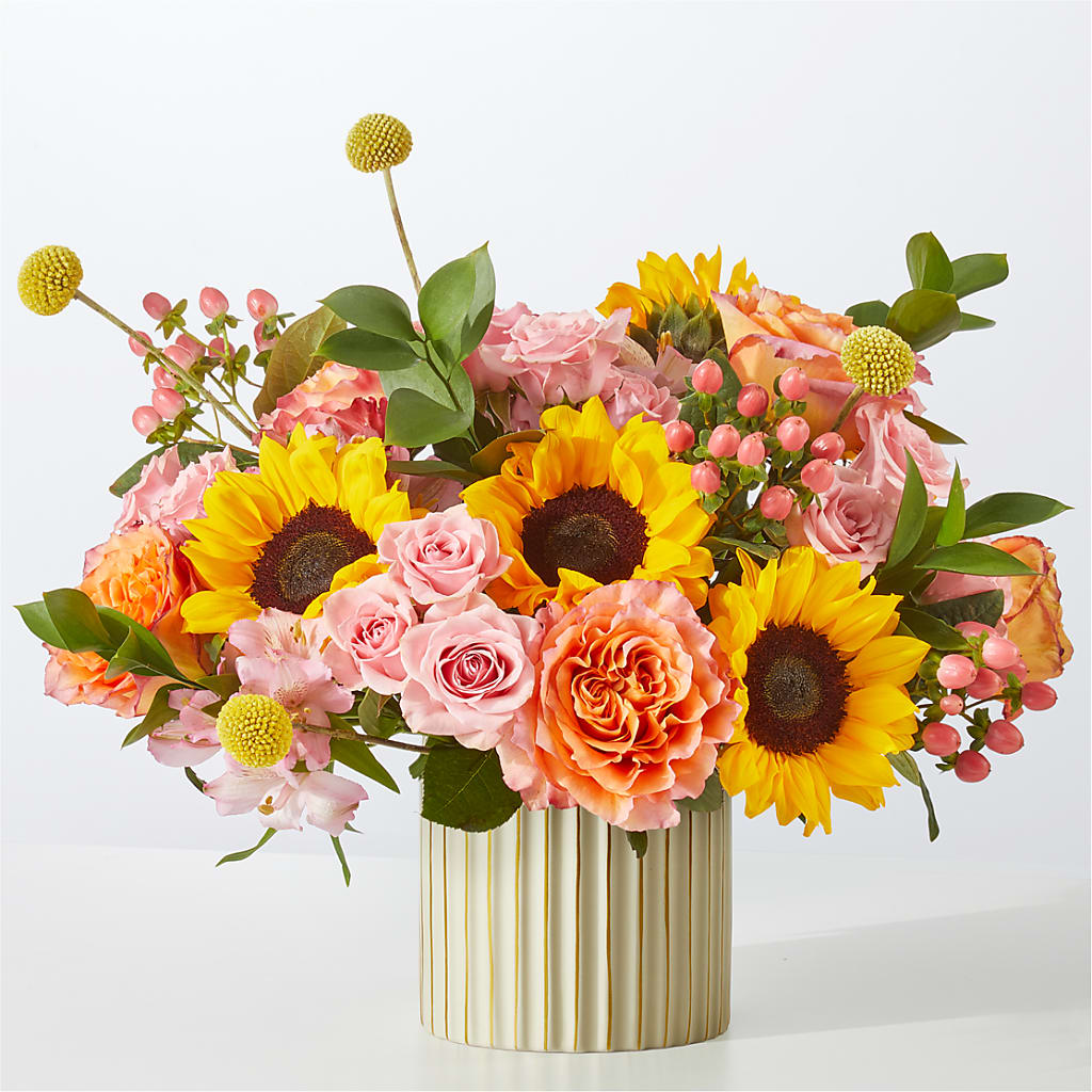 Sun's Out Bouquet – Panda Flowers Canada Inc, Calgary AB
