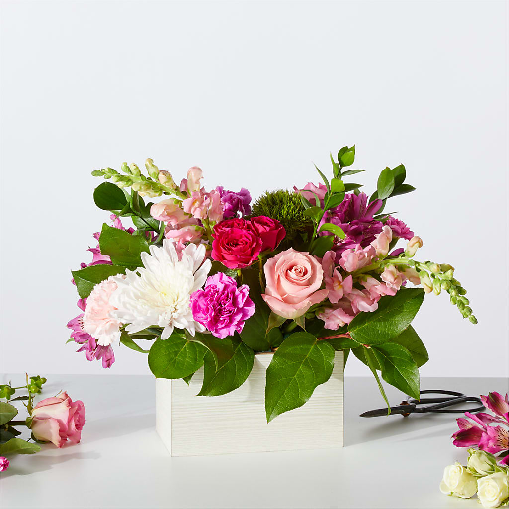 Sweetberry Box – A Florist Original – Panda Flowers Canada Inc, Calgary AB