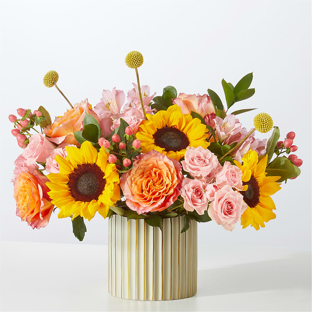 Sun's Out Bouquet –  Panda Flowers Canada Inc, Calgary AB