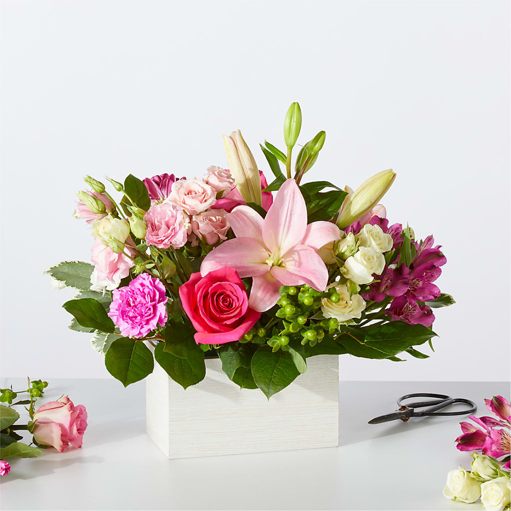 Sweetberry Box – A Florist Original –  Panda Flowers Canada Inc, Calgary AB