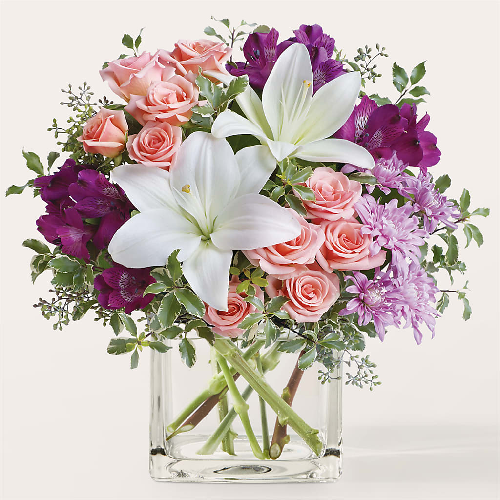 Mani Pedi Bouquet –  Panda Flowers Canada Inc, Calgary AB