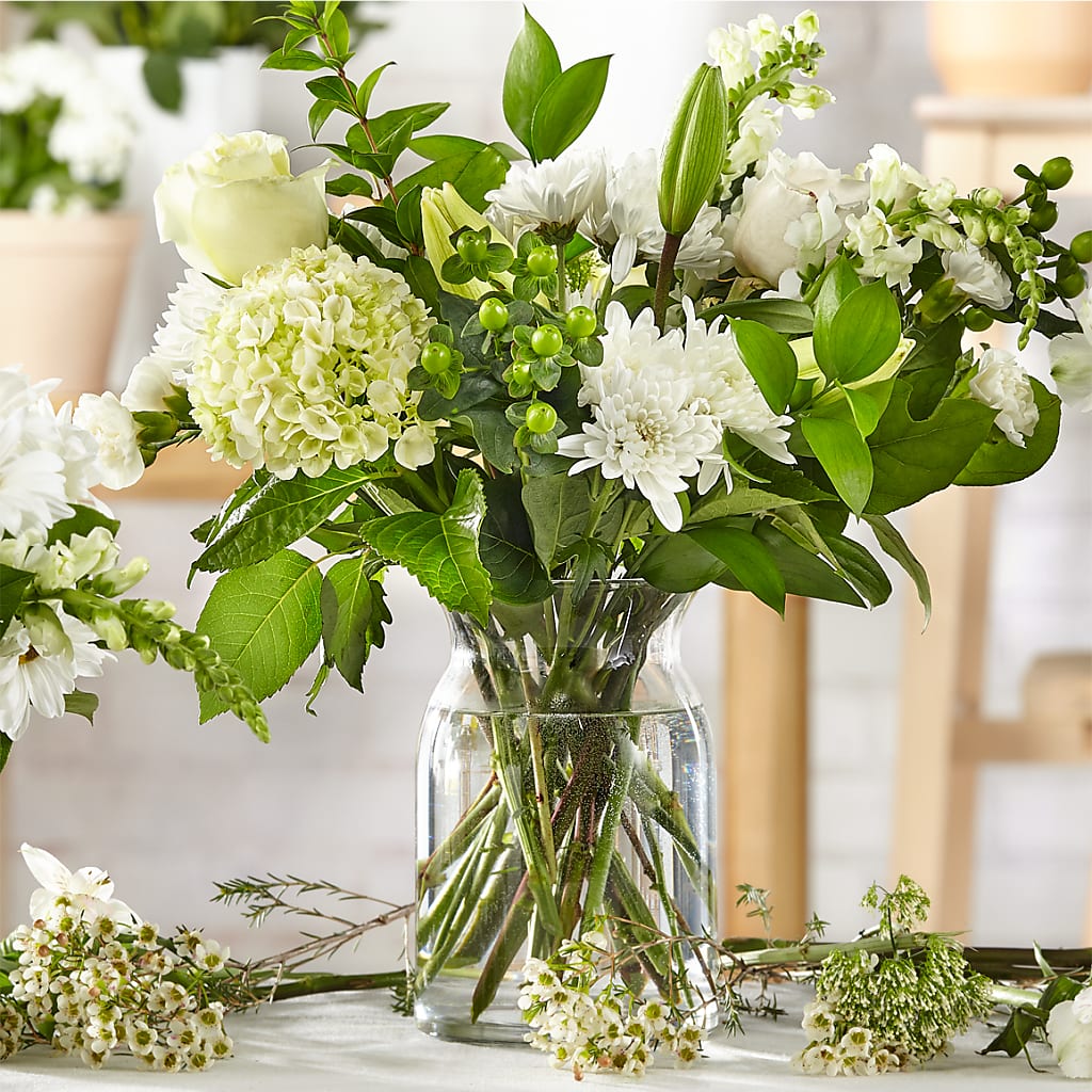 Classic Ivory – A Florist Original –  Panda Flowers Canada Inc, Calgary AB
